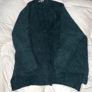 Boutique green chenille cardigan sweater. Size 1x-2x. EUC